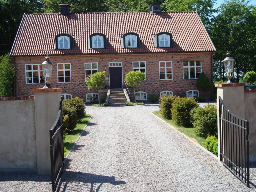 Bed and Breakfast Saebyholms Gard Лахольм Экстерьер фото