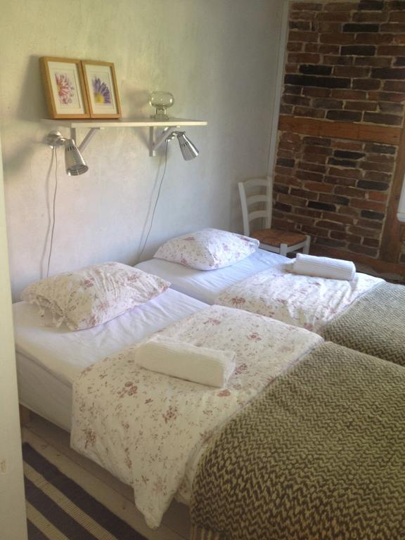 Bed and Breakfast Saebyholms Gard Лахольм Экстерьер фото